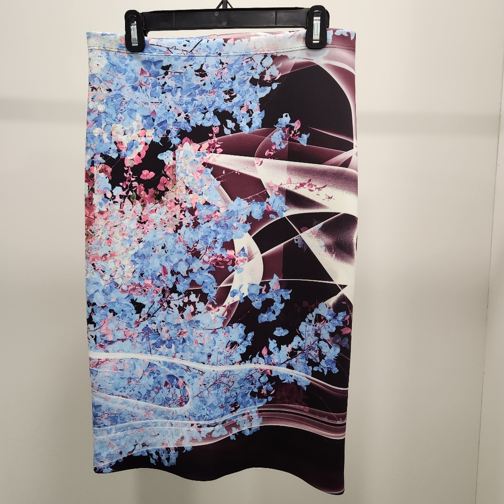 Clover Canyon Skirt, Blue Flowered Pattern, Size Large.